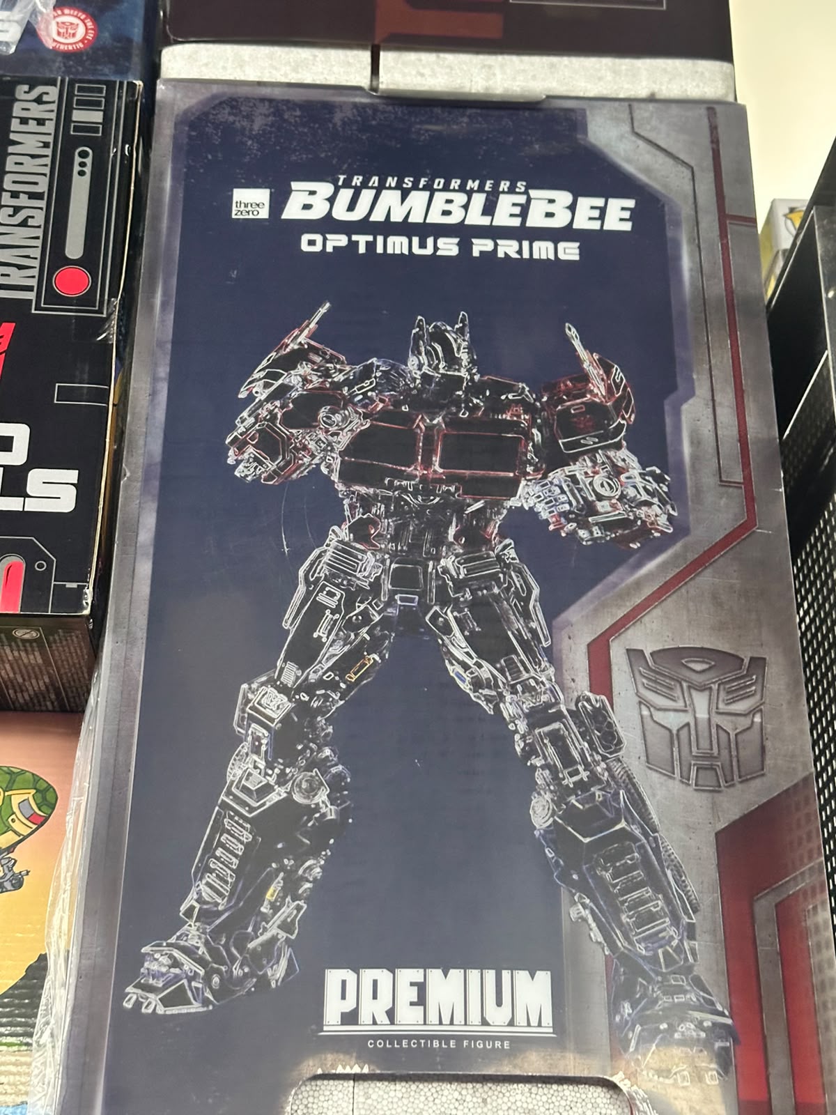 Optimus Prime — threezero Premium Collectible Figure | Transformers Bumblebee Movie
